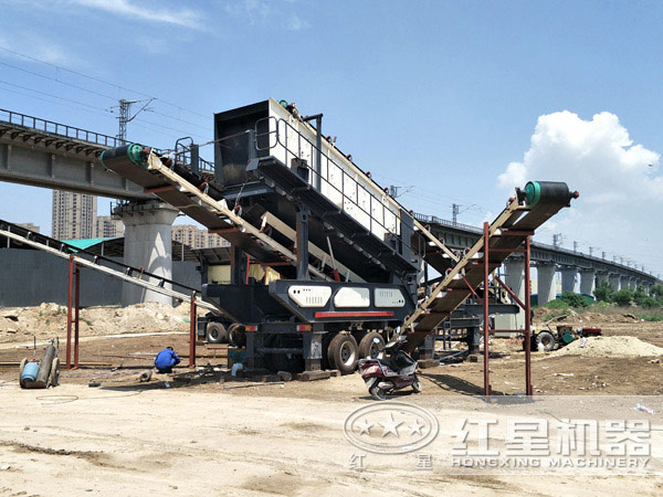 車載流動破石子機(jī)2