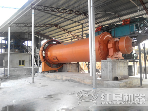 球磨機工作現(xiàn)場