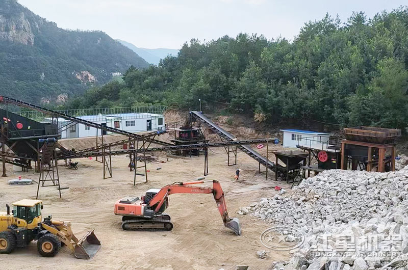 廣東客戶碎石機(jī)工作現(xiàn)場(chǎng)圖片