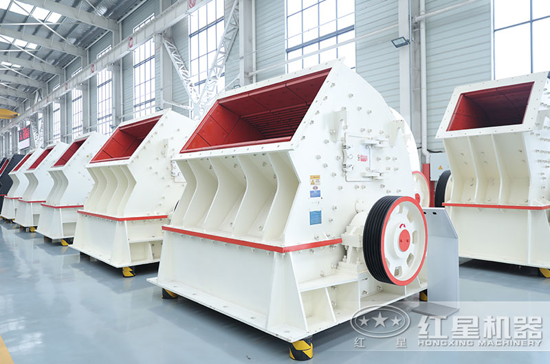 煤矸石錘式破碎機(jī)圖片