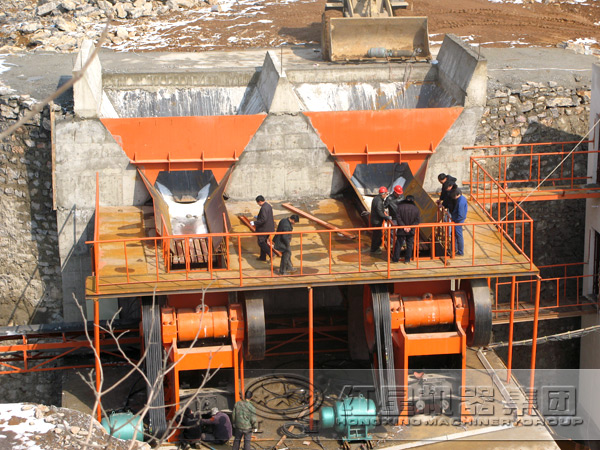 顎式破碎機(jī)服務(wù)安裝現(xiàn)場(chǎng)
