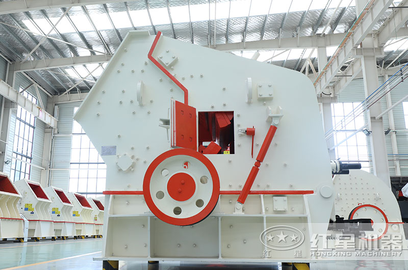 反擊式破碎機圖片