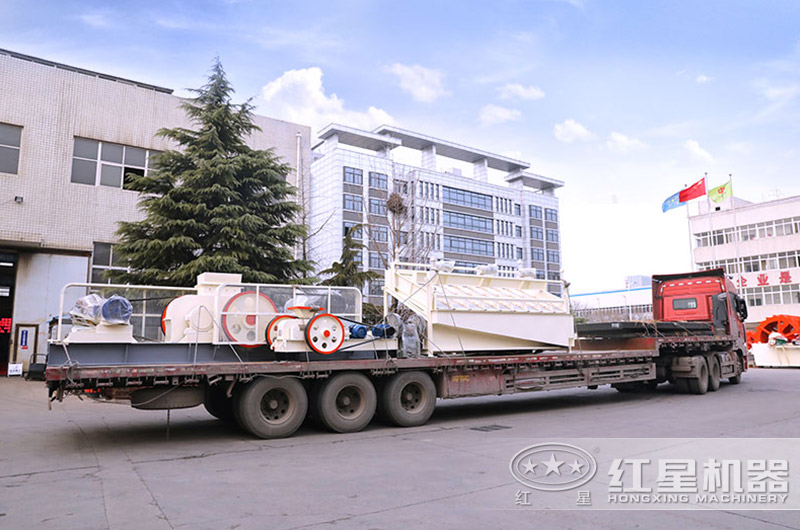 設(shè)備裝車發(fā)貨現(xiàn)場(chǎng)圖