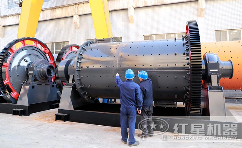 球磨機專業(yè)技術人員對球磨機進行檢驗