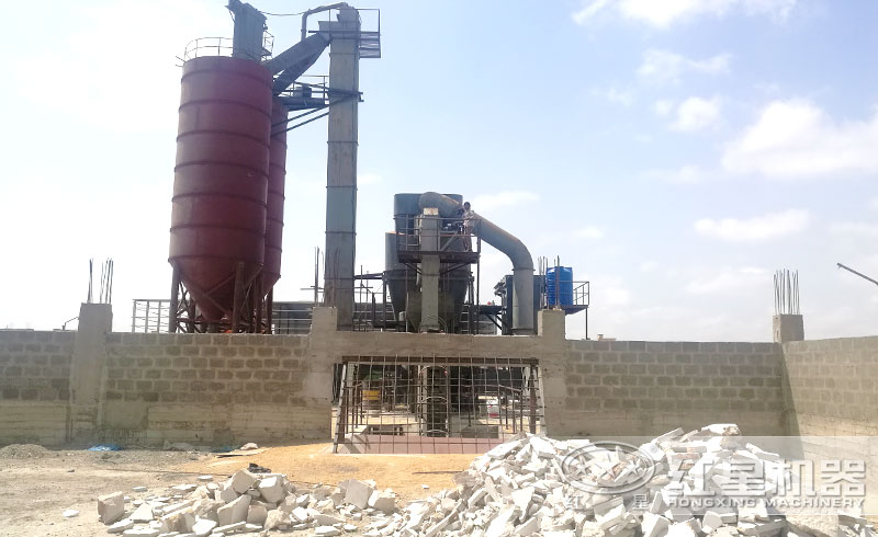 重晶石磨粉生產(chǎn)現(xiàn)場(chǎng)