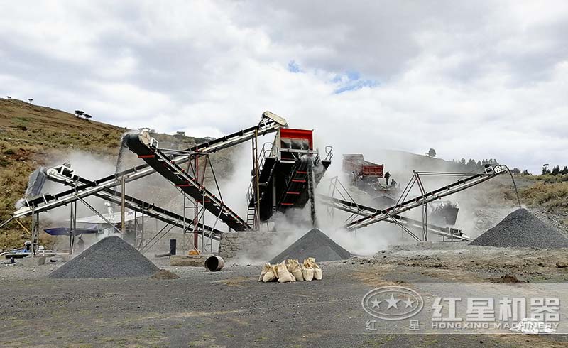 移動(dòng)煤炭破碎機(jī)生產(chǎn)現(xiàn)場