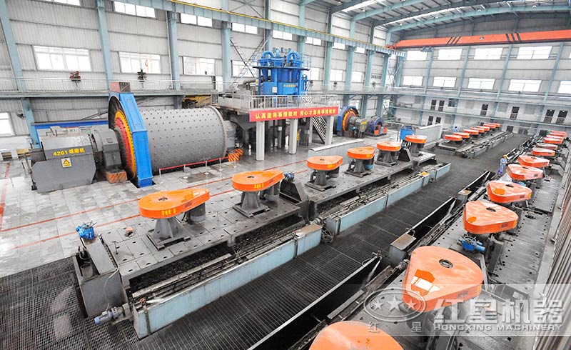 球磨機生產(chǎn)現(xiàn)場 球磨機生產(chǎn)現(xiàn)場